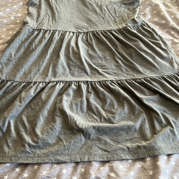 GAP V neck, tiered mini dress with flutter sleeves - size M - Picture 7 of 10